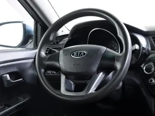 Kia  15