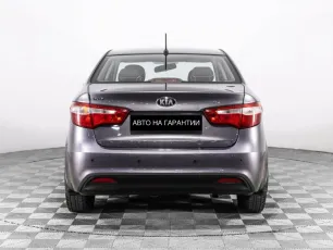 Kia  4