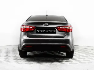Kia  6