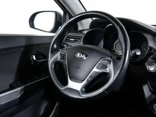 Kia  12