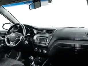 Kia  5
