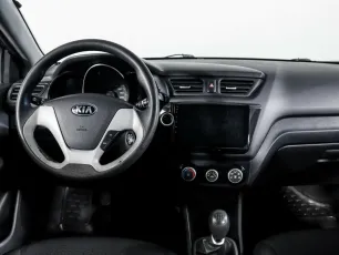 Kia  9