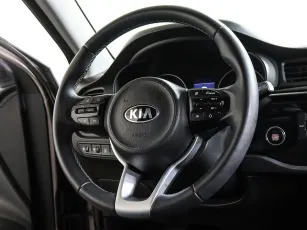 Kia  11