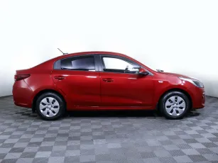 Kia  4