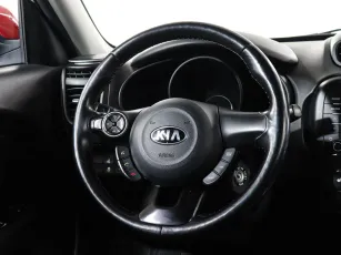 Kia  11