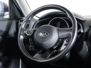 Kia  13