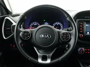 Kia  12