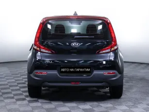 Kia  6