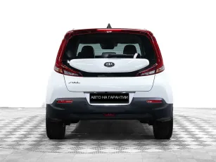 Kia  6