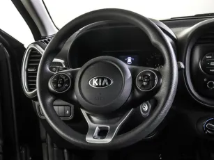 Kia  11