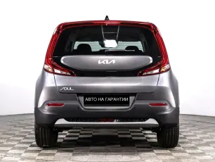 Kia  6