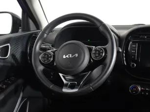 Kia  11
