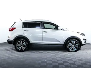 Kia  4