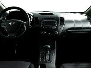 Kia  8
