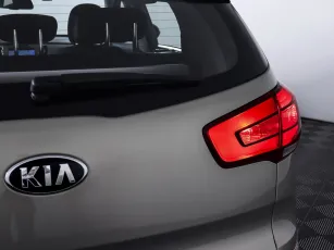 Kia  7