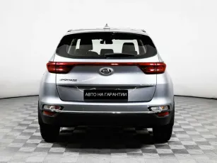 Kia  6