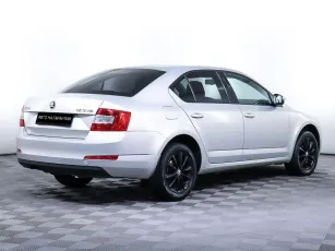 Skoda  4