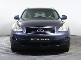 Infiniti  2