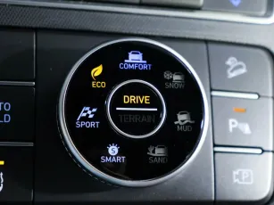 Hyundai  16