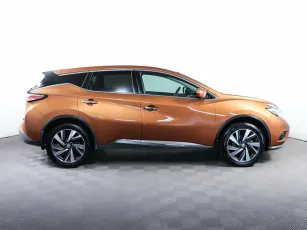 Nissan  4