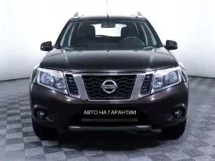 Nissan  2