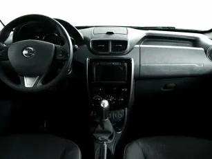 Nissan  8