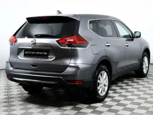 Nissan  5