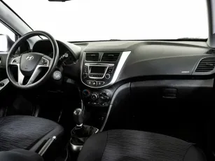 Hyundai  7