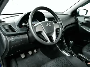 Hyundai  10