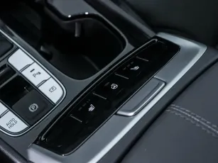 Hyundai  13