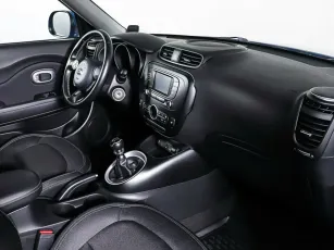 Kia  9